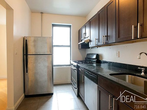 3rd image of 311 Lincoln Pl APT 5B