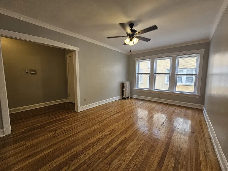 4826 N Avers Ave #2E — Photo 5