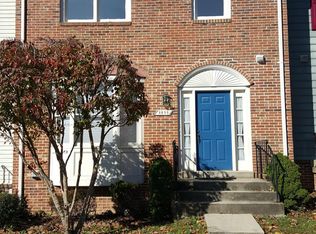 8090 Whitlers Creek Ct, Springfield, VA 22152