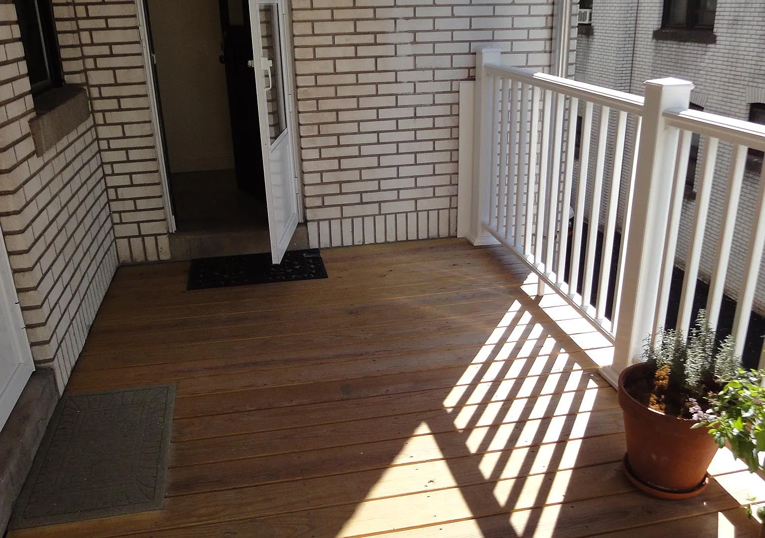 1 bed, 1000 sqft, $1,800 — Photo 4