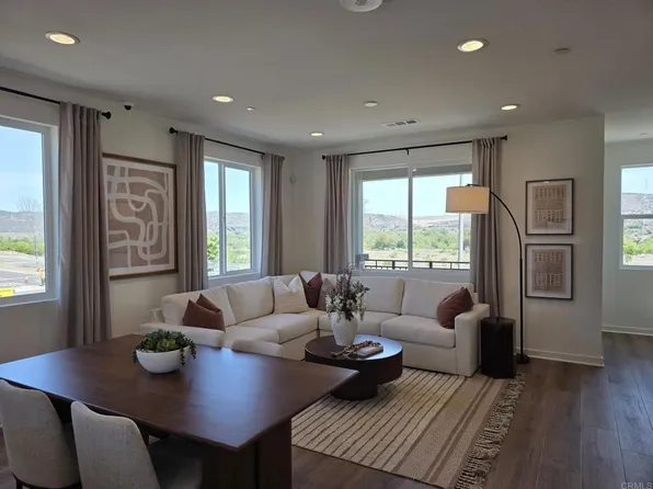 7611 Quest Ln, Santee, CA 92071
