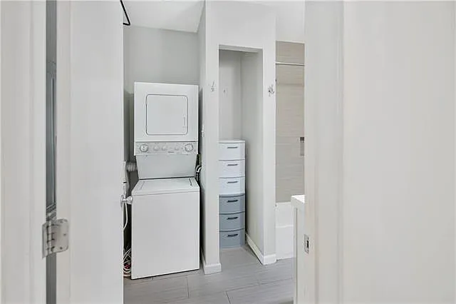 1235 Saint Andrew St #H — Photo 8
