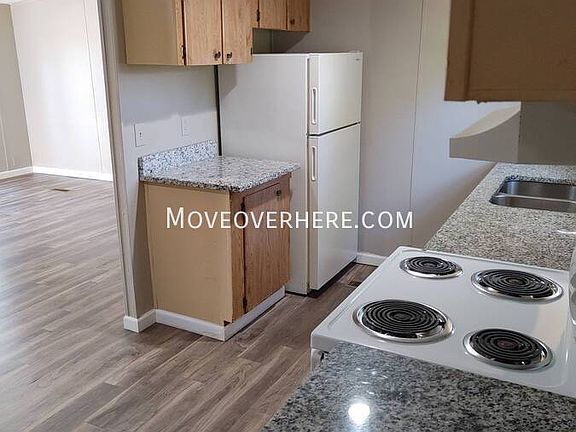 2nd image of 30 Cambridge Dr