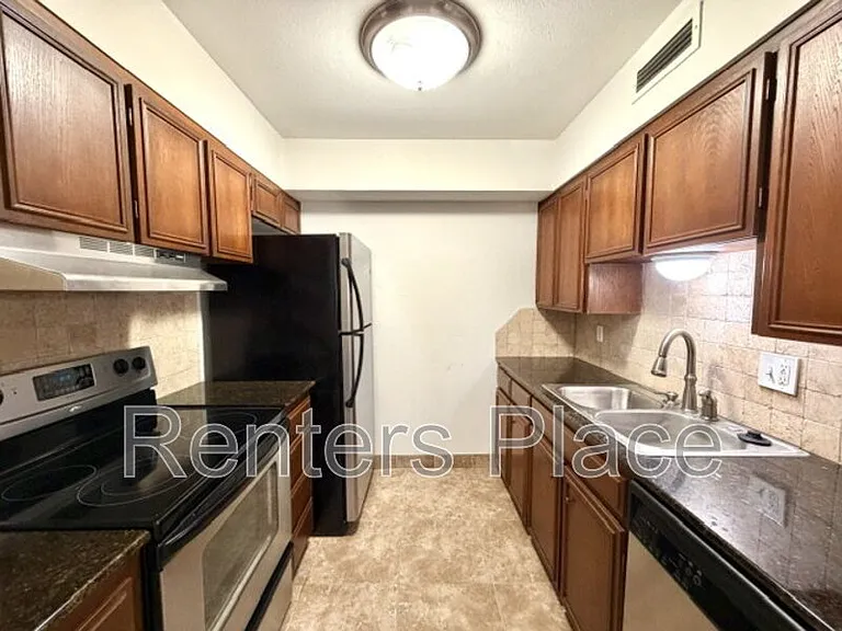2224 S Boston Ave #E223 — Photo 8