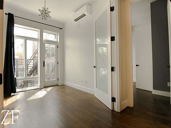 4th image of 69 Whipple St APT 1