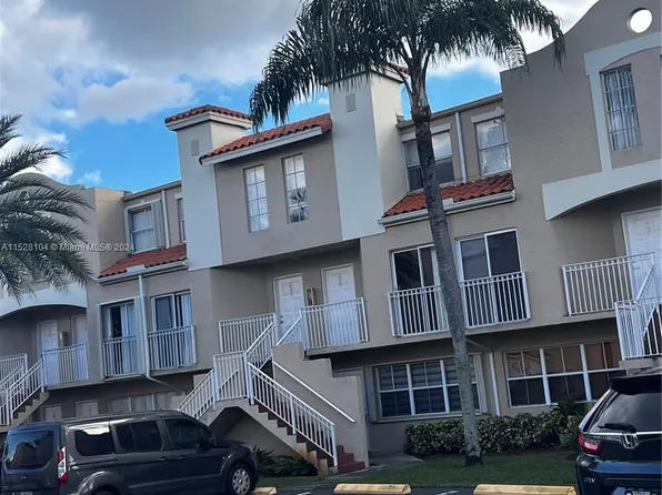 8580 NW 6th Ln APT 206, Miami, FL 33126