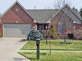 633 Oldefield Commons Dr, Greenwood, IN 46142