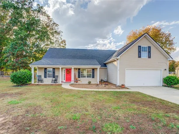 25 Creek Bend Trl, Oxford, GA 30054