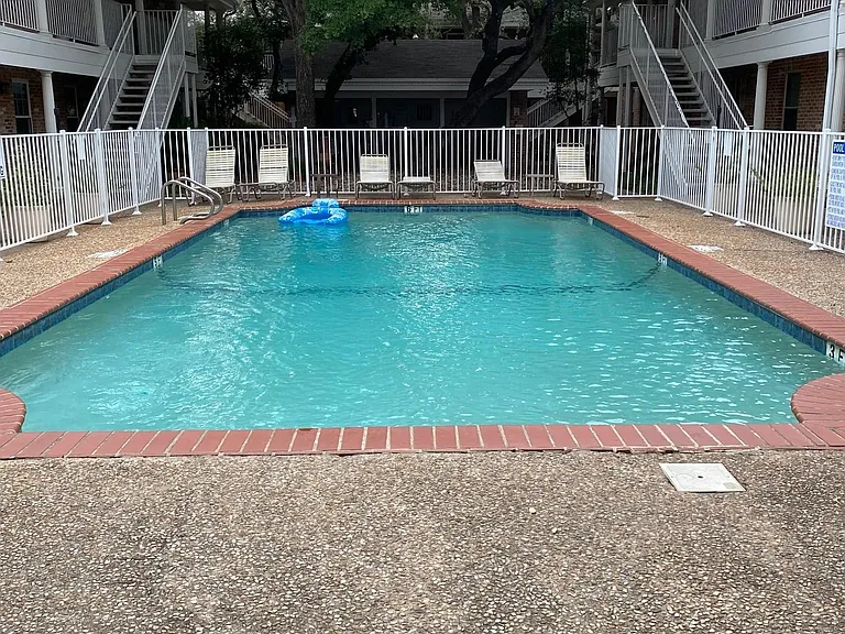 1240 Barton Hills Dr #201 — Photo 27