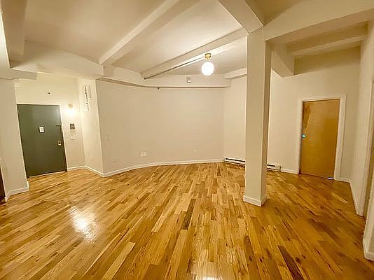 4th image of 2928 41st Ave APT 1203