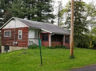 1035 Mount Tom Rd, East Stroudsburg, PA 18301