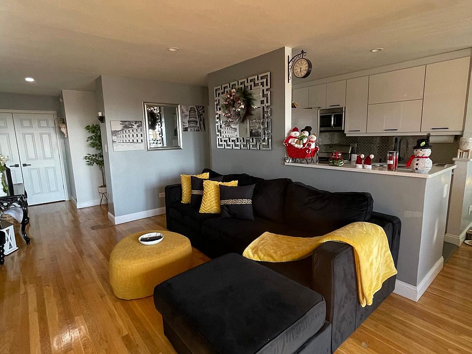 1st image of 15135 84th St APT 6E