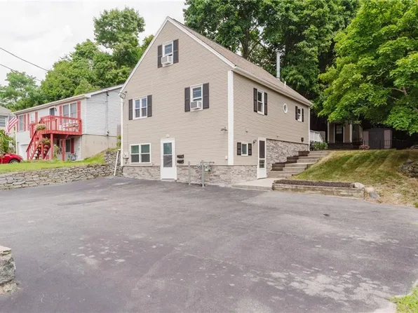 167 Mendon Rd, Cumberland, RI 02864