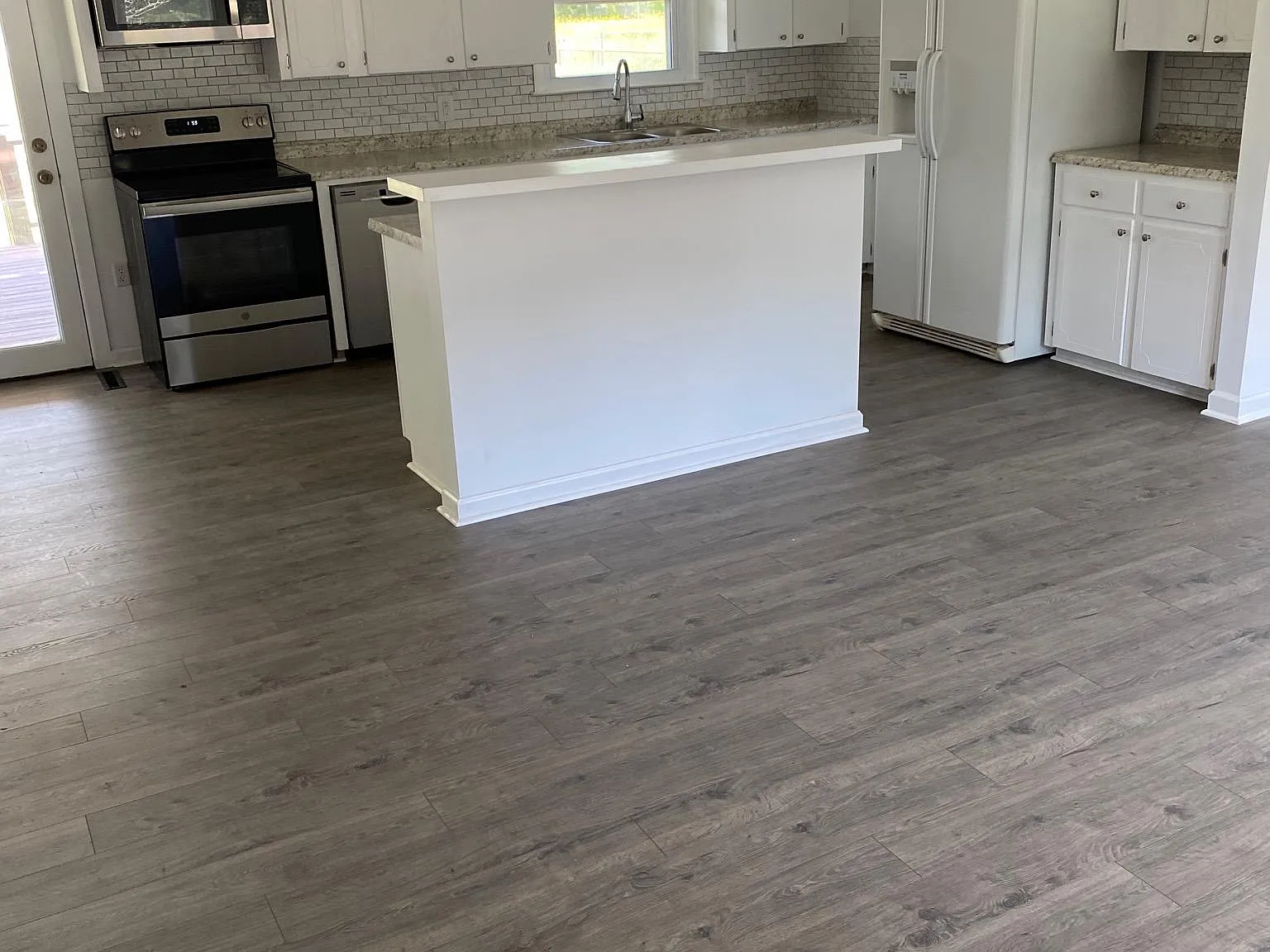 207 Corning St — Photo 4