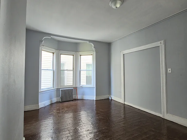96 Brown Pl #A — Photo 39
