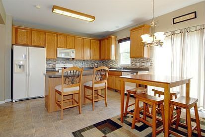 4th image of 11860 S Presley Cir