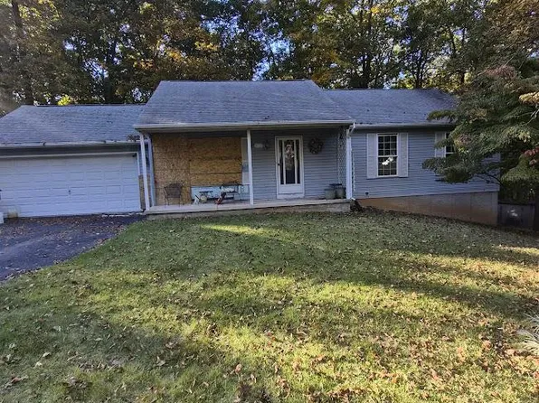 1008 Village Oaks Dr, Mount Airy, MD 21771