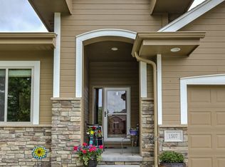 1507 N 183rd St, Elkhorn, NE 68022