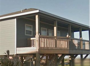 966 James Rd, Gilchrist, TX 77617