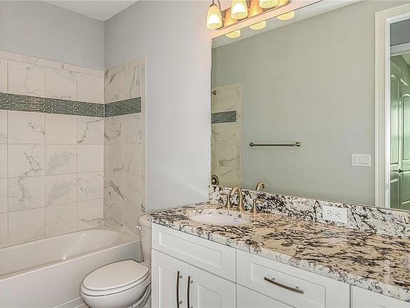 3rd image of 14162 Creekbed Cir