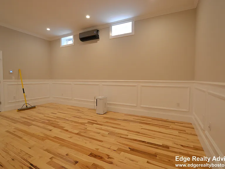 168 Bigelow St #1 — Photo 15