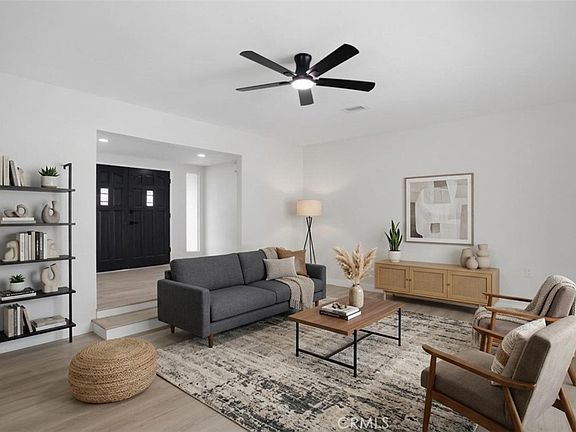 5th image of 41674 Mayberry Ave