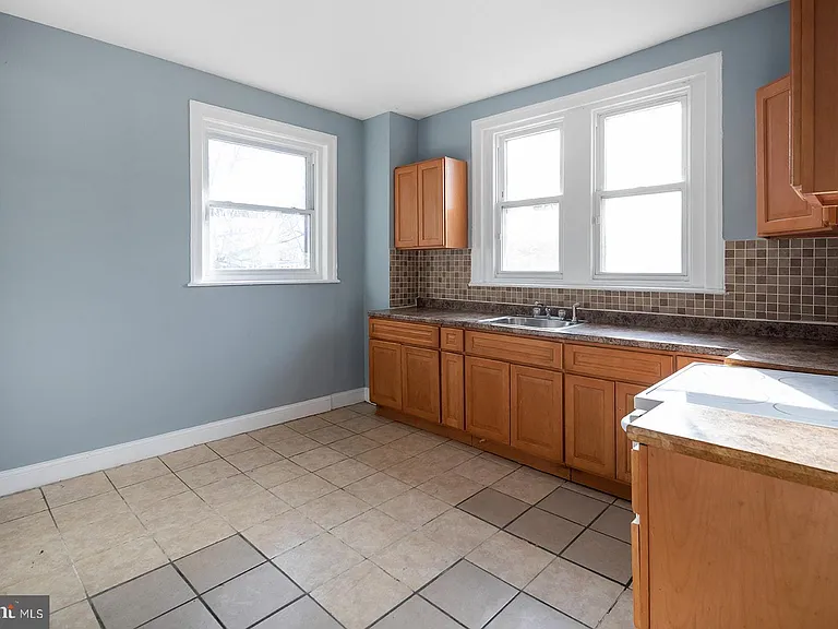 851 S 57th St — Photo 11