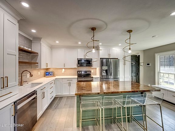 5th image of 5318 Brookswood Rd