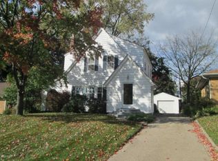 2011 Birch Dr NW, Grand Rapids, MI 49504