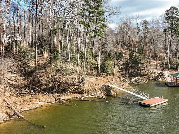 2nd image of 389 Lakepoint Dr