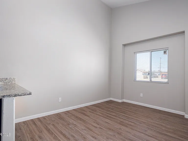 5204 Sun Valley #A-EL — Photo 4