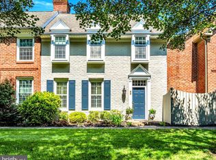 35 Kensington Sq, Mechanicsburg, PA