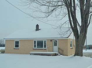 5932 N Coleman Rd, Coleman, MI 48618