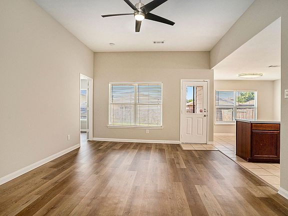 2nd image of 529 Noble Grove Ln