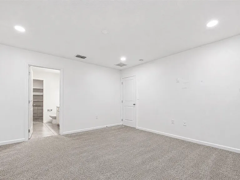 2270 Hemingway Cir — Photo 12