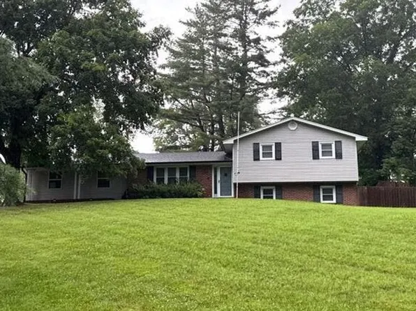 1859 June Ln, Jackson, MO 63755