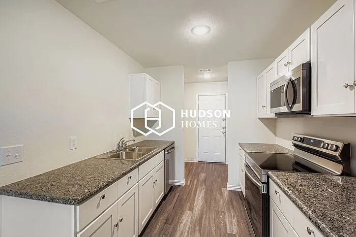 4750 Burma Rd — Photo 5