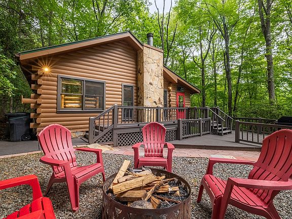 3rd image of 556 Cherry Lake Dr