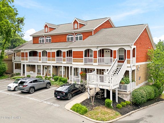 3rd image of 250 Crescent Hill Pl APT 100