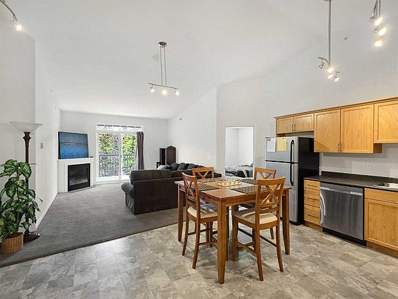 2nd image of 160 E Moberly Rd #409