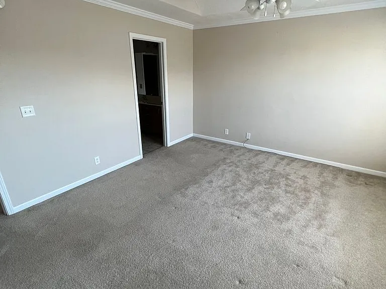 872 Wolves Den Pl — Photo 6