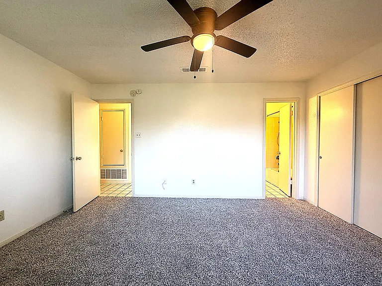 3203 Honeysuckle Dr — Photo 11