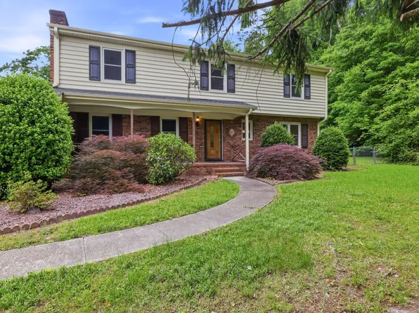 3209 Marie Dr, Raleigh, NC 27604