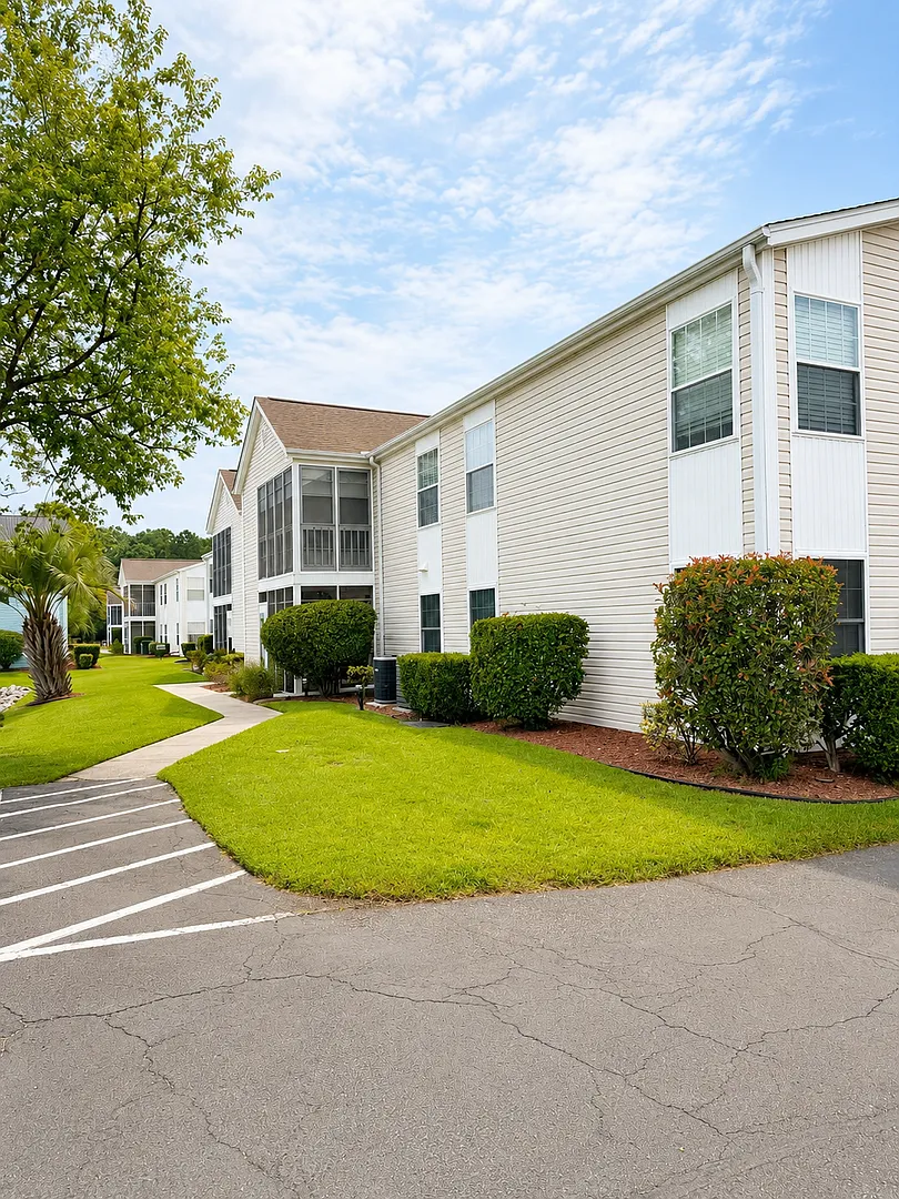Available Now! 3-Bedroom Condo For Rent With Pond Views In South Bay Lakes — Photo 3