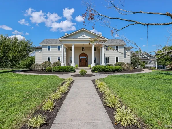 1741 Walnut Hill Rd, Blackstone, VA 23824