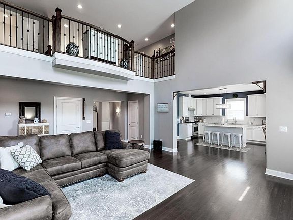 2nd image of 3939 Hickory Rock Dr