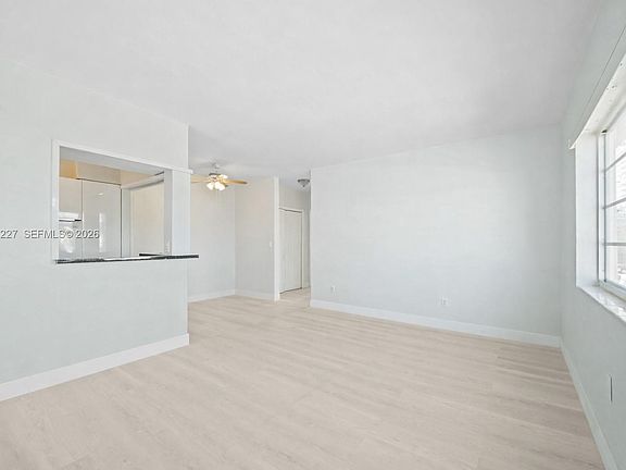 3rd image of 7315 Byron Ave APT 10