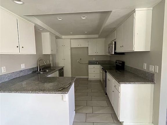 2nd image of 14 Gillman St