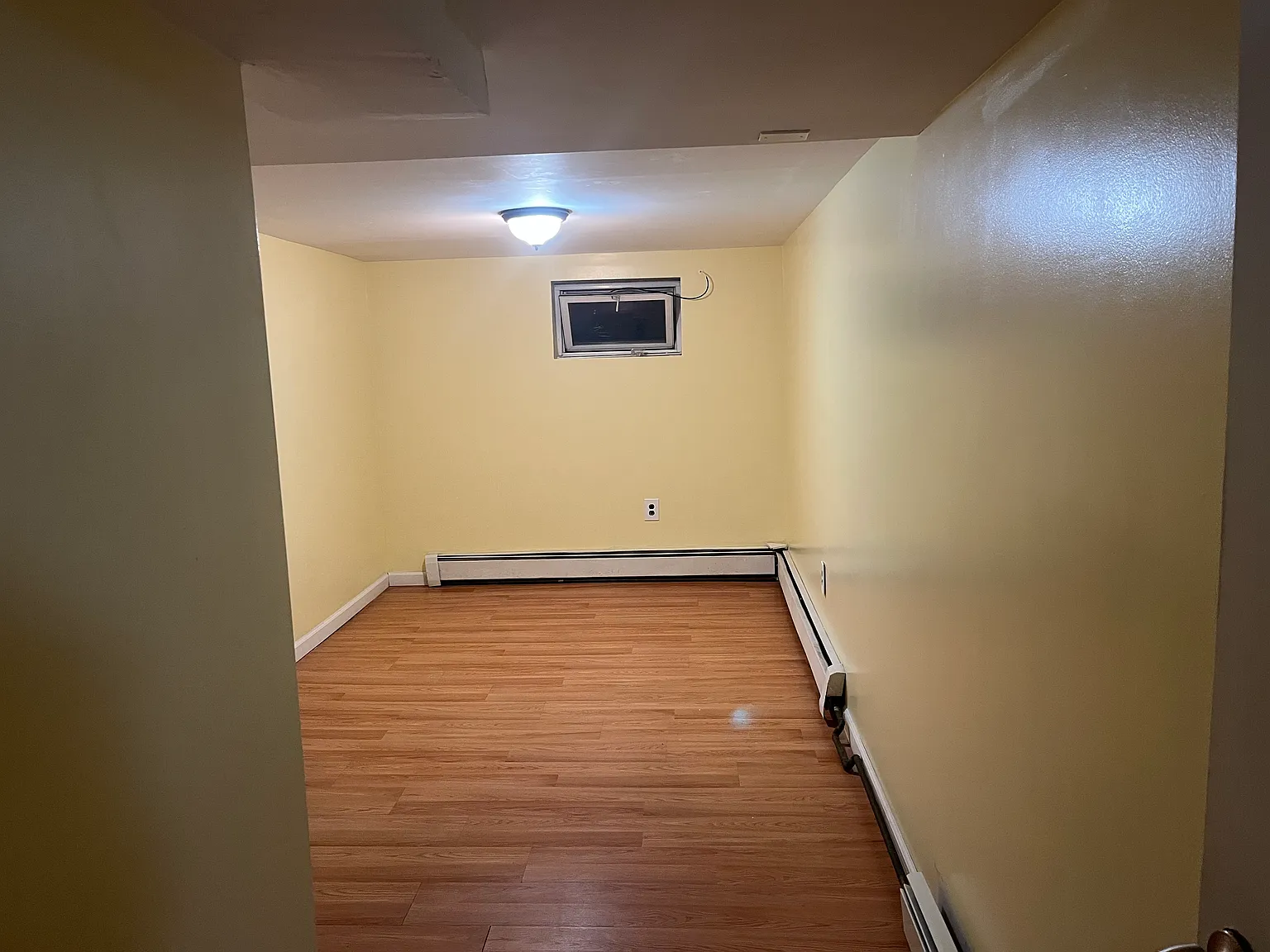 3 bed, 800 sqft, $1,000 — Photo 3