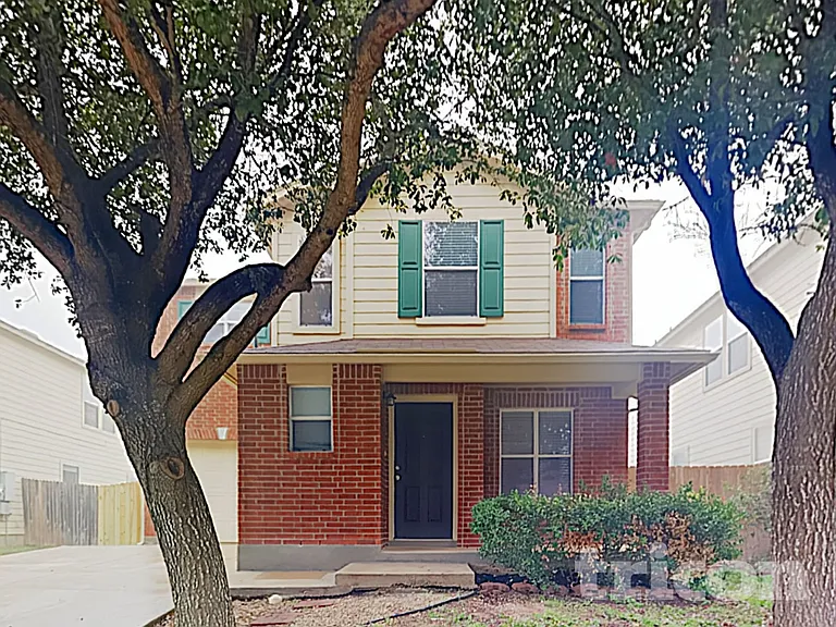 635 Cherokee Blvd — Photo 2